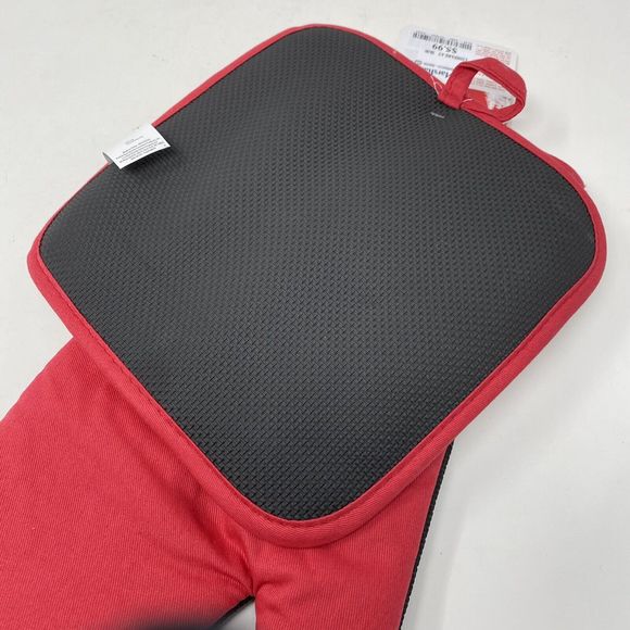 DISNEY MINNIE MOUSE HOLIDAY OVERSIZED OVEN MITT & POT HOLDER SET CHRISTMAS - Picture 3 of 5